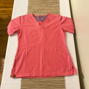 Carhartt scrub top
